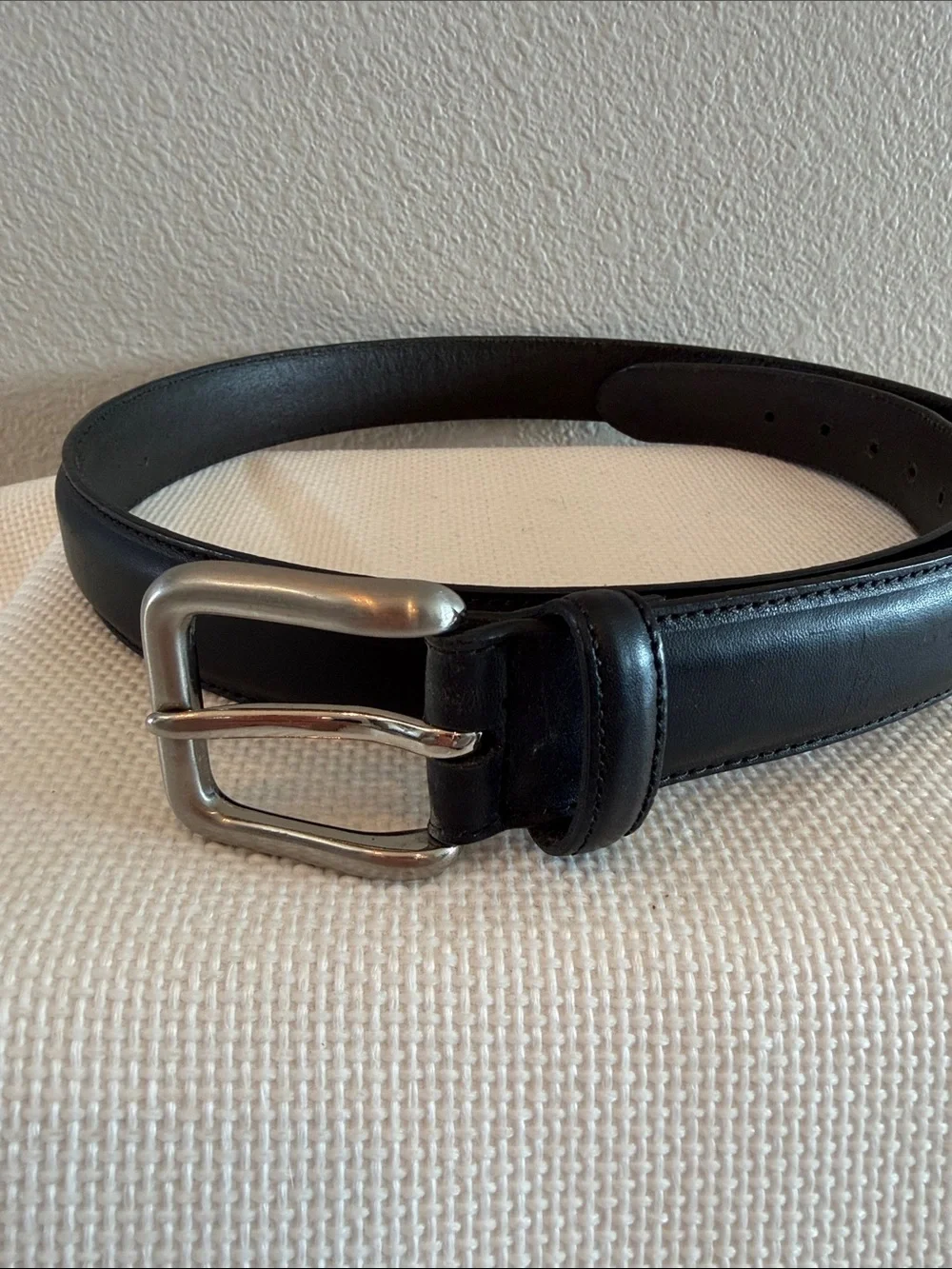 Nautica Men's Classic Black Leather Belt with Silver Buckle Size 42 Minimalist
